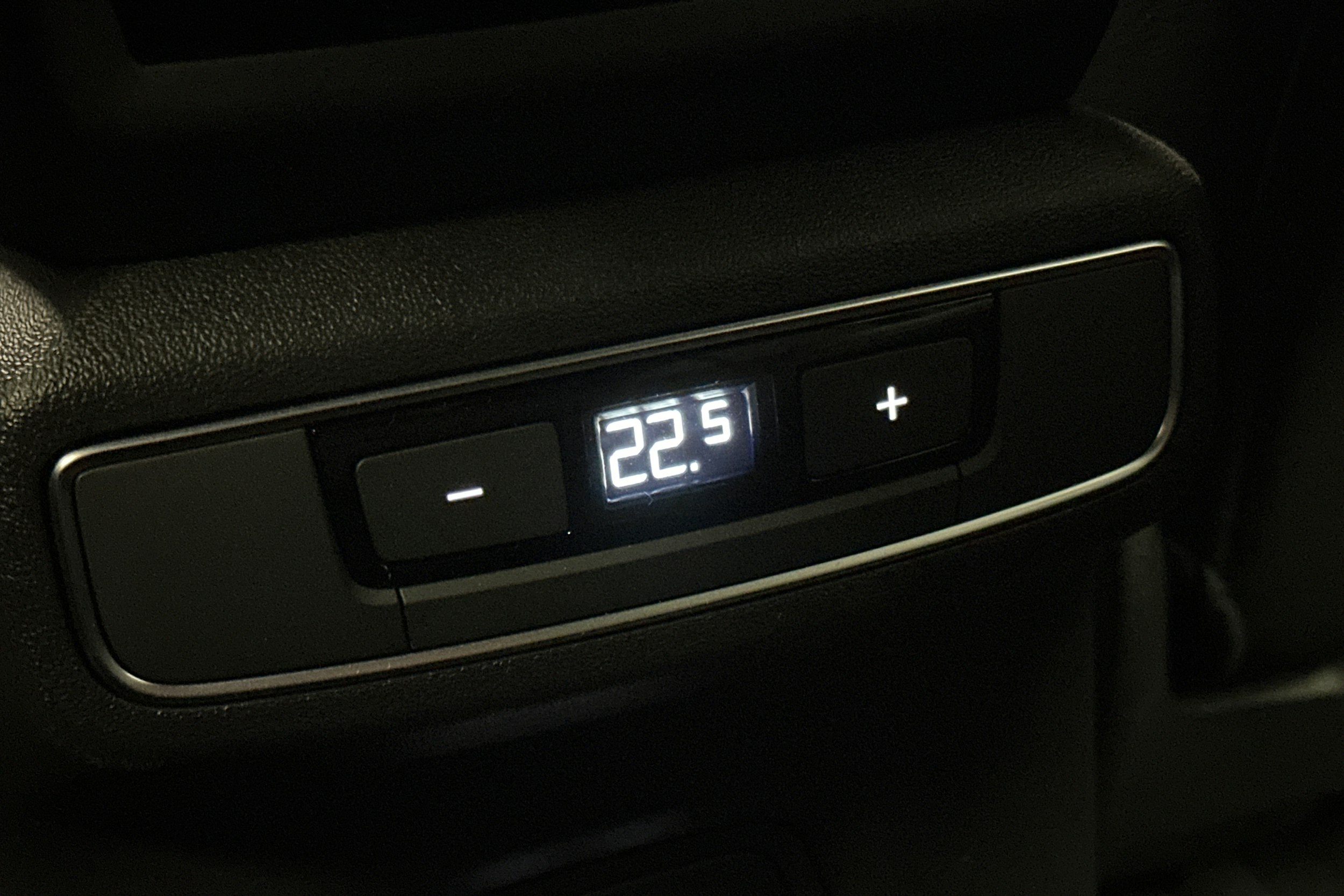 musta Audi Q4 e-tron 2025 kuva 16.