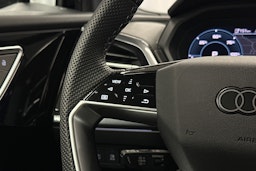 musta Audi Q4 e-tron 2025 kuva 19.