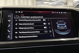 musta Audi Q4 e-tron 2025 kuva 27.