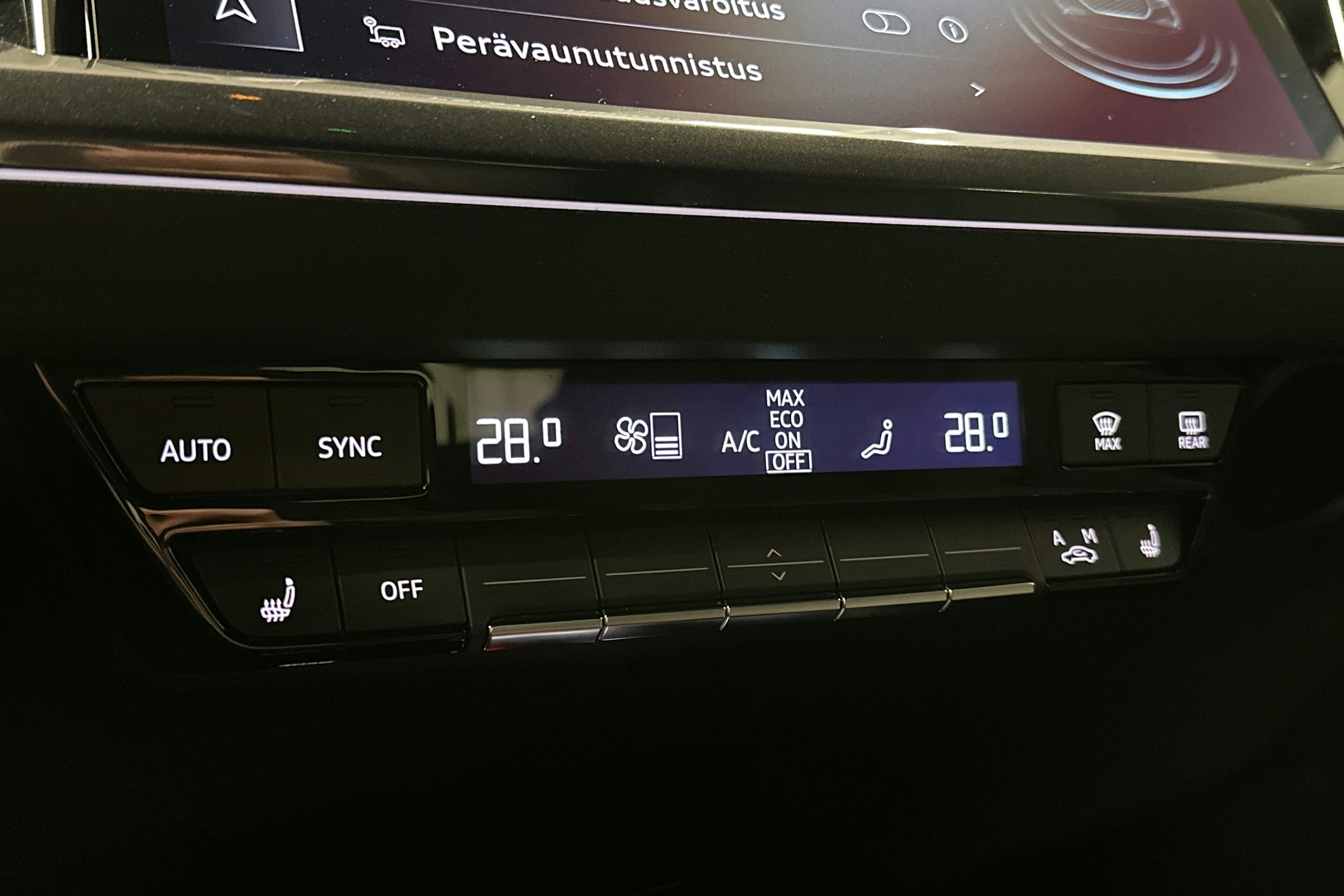 musta Audi Q4 e-tron 2025 kuva 29.