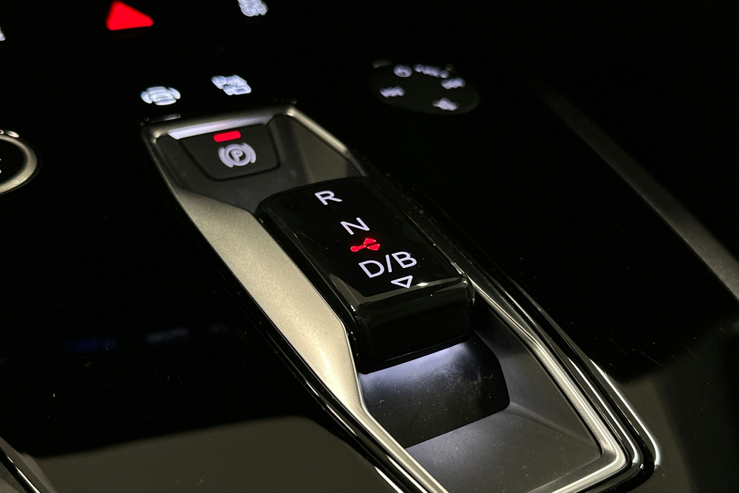 musta Audi Q4 e-tron 2025 kuva 30.