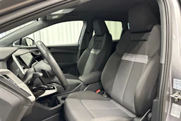 harmaa Audi Q4 e-tron 2025 kuva 24.