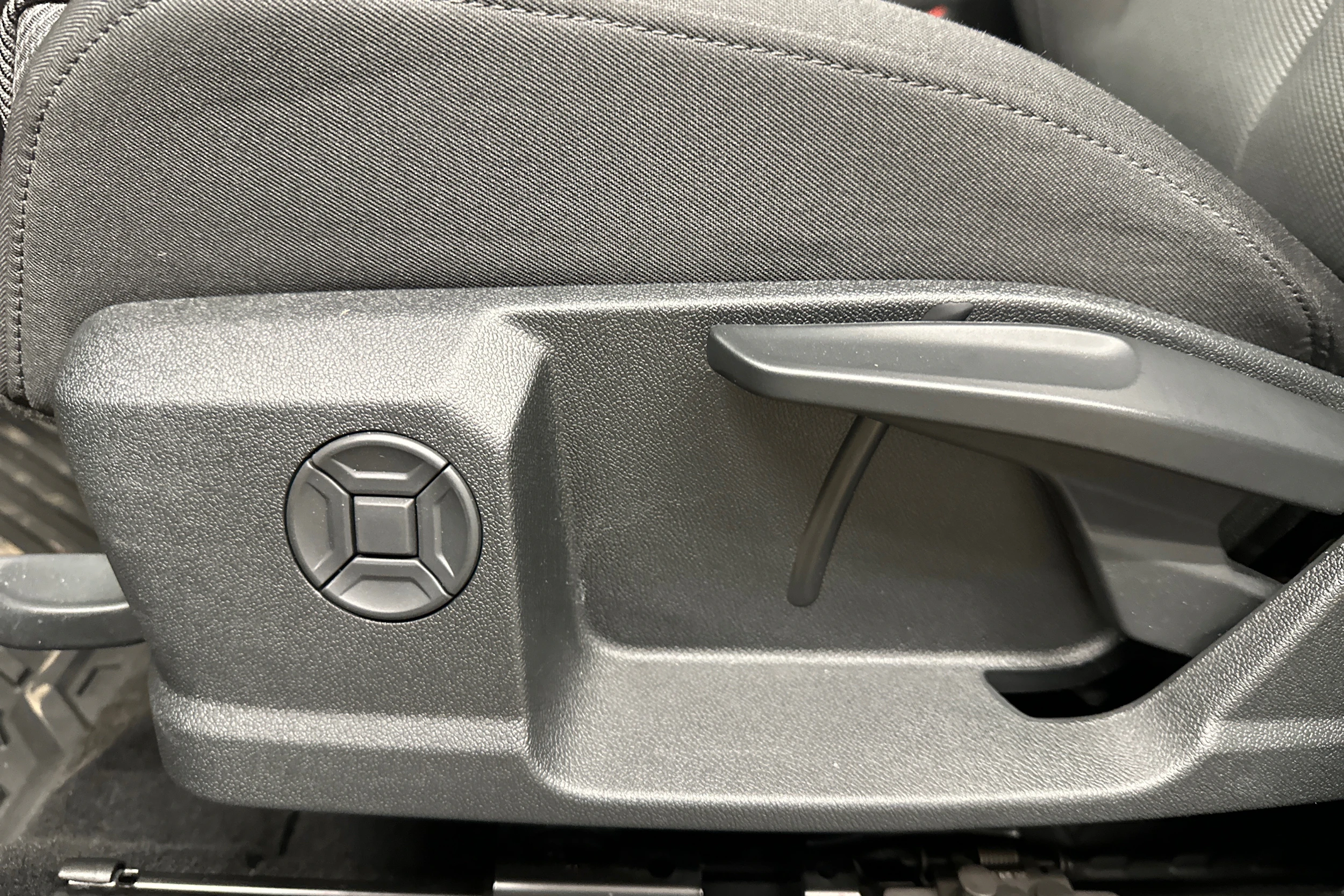 harmaa Audi Q4 e-tron 2025 kuva 25.