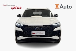valkoinen Audi Q4 e-tron 2025 kuva 5.