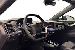 valkoinen Audi Q4 e-tron 2025 kuva 7.