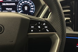 valkoinen Audi Q4 e-tron 2025 kuva 16.