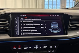 valkoinen Audi Q4 e-tron 2025 kuva 18.