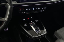 valkoinen Audi Q4 e-tron 2025 kuva 24.