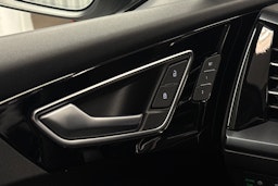 valkoinen Audi Q4 e-tron 2025 kuva 26.