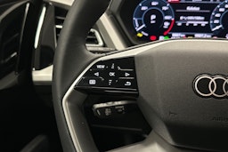 harmaa Audi Q4 e-tron 2025 kuva 18.