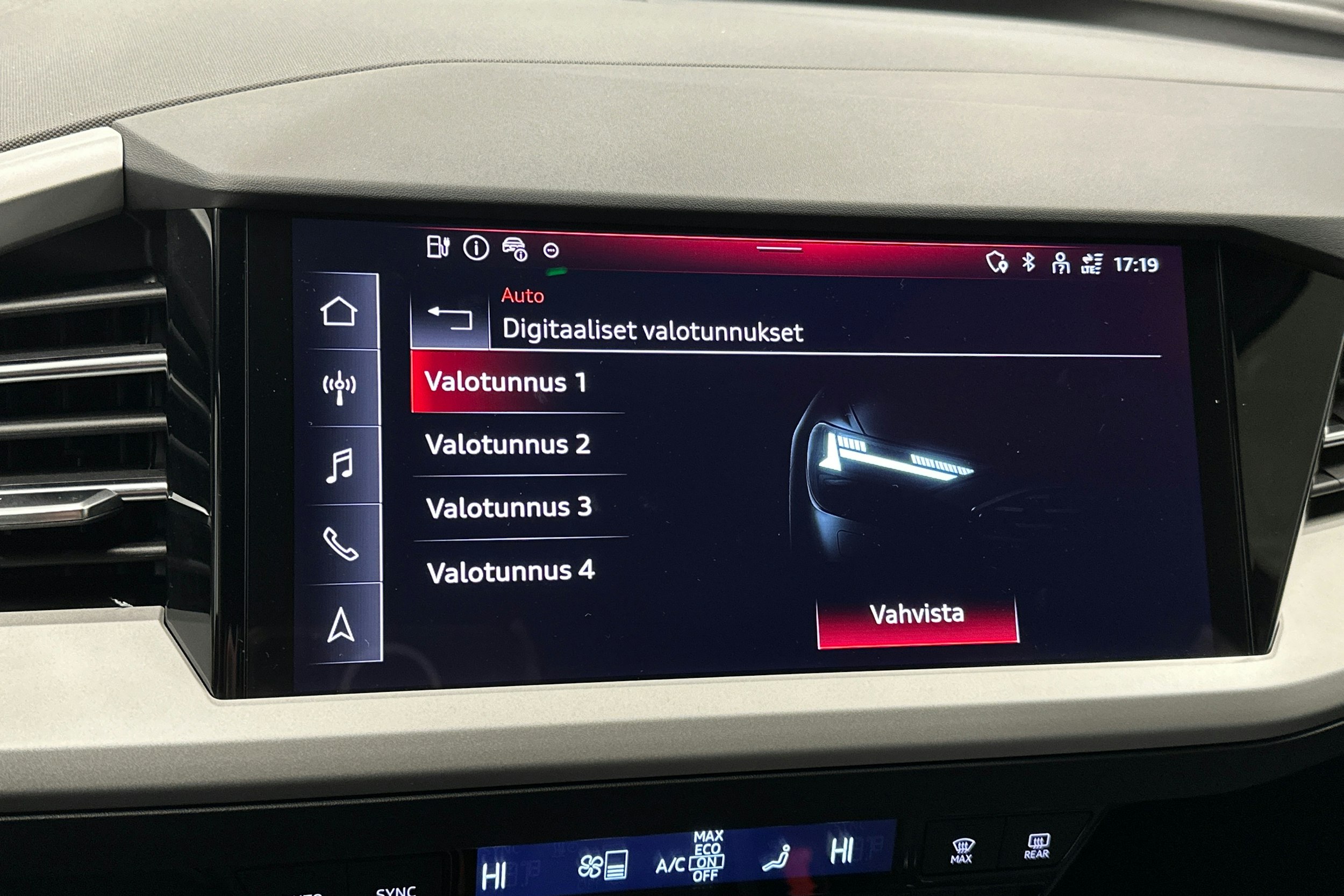 harmaa Audi Q4 e-tron 2025 kuva 31.