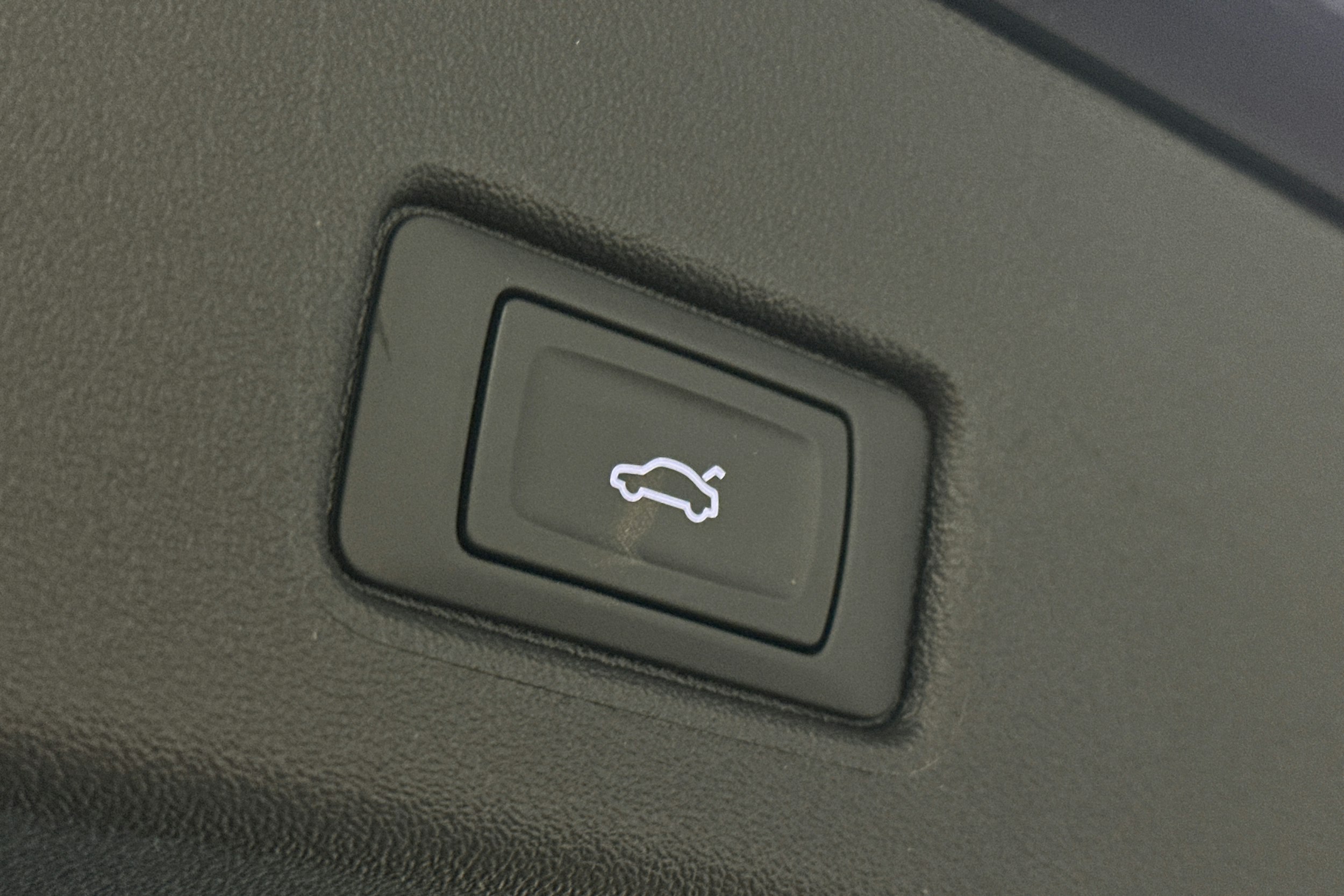 sininen Audi Q4 e-tron 2025 kuva 15.