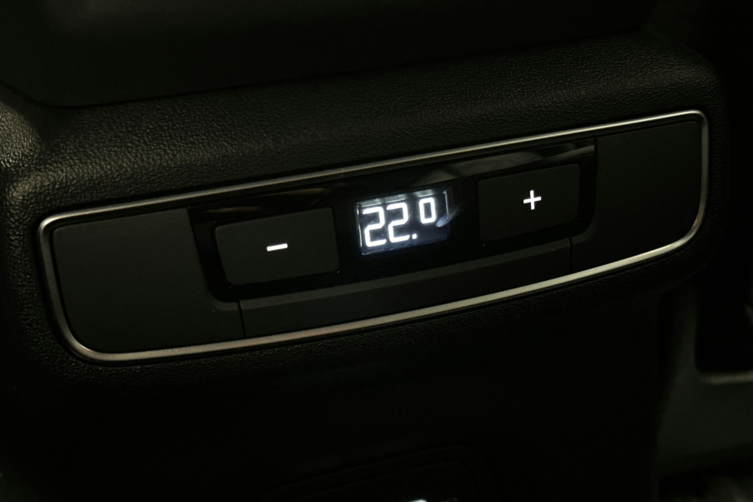 sininen Audi Q4 e-tron 2025 kuva 16.