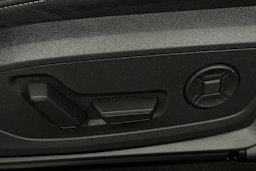 sininen Audi Q4 e-tron 2025 kuva 20.