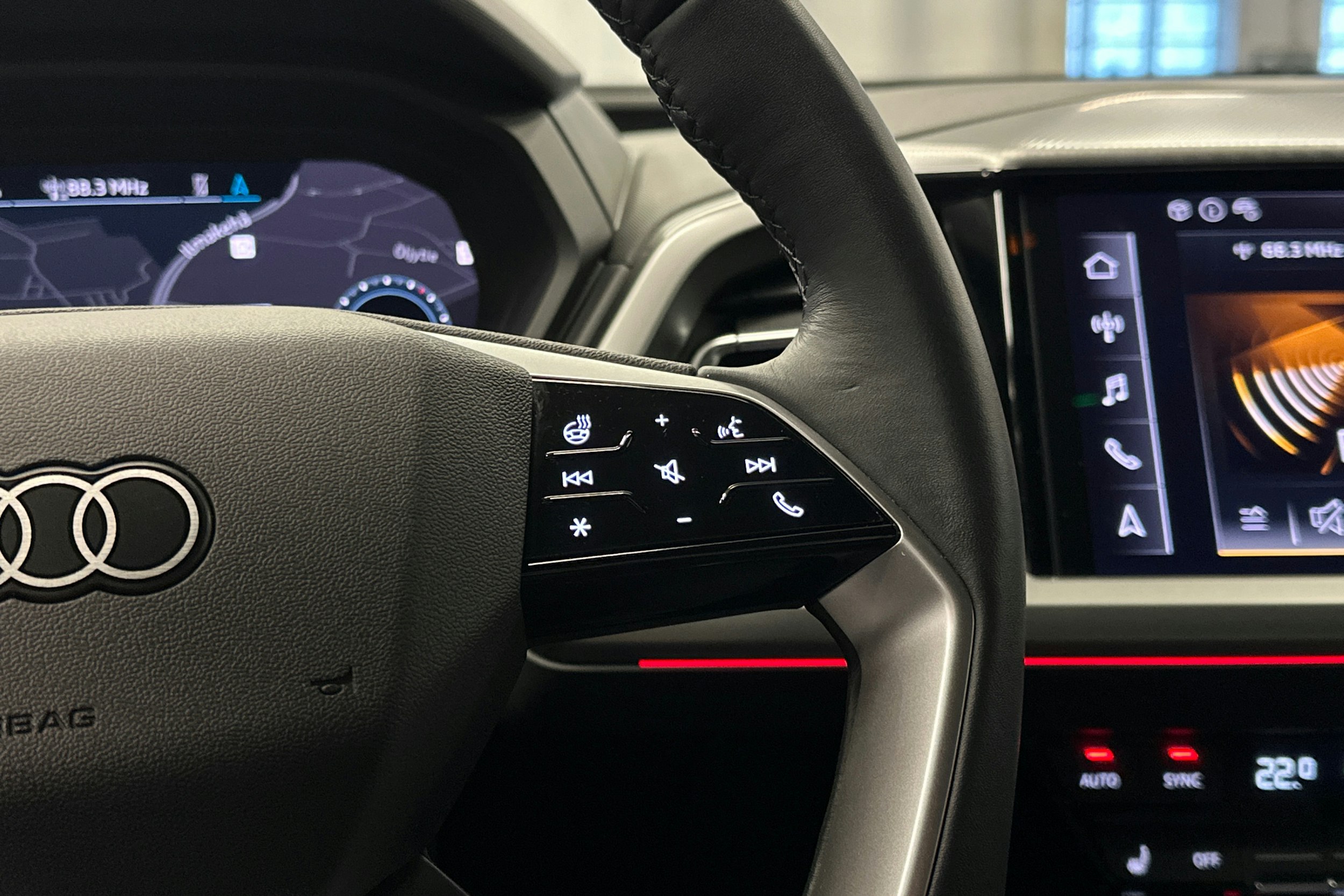 sininen Audi Q4 e-tron 2025 kuva 23.