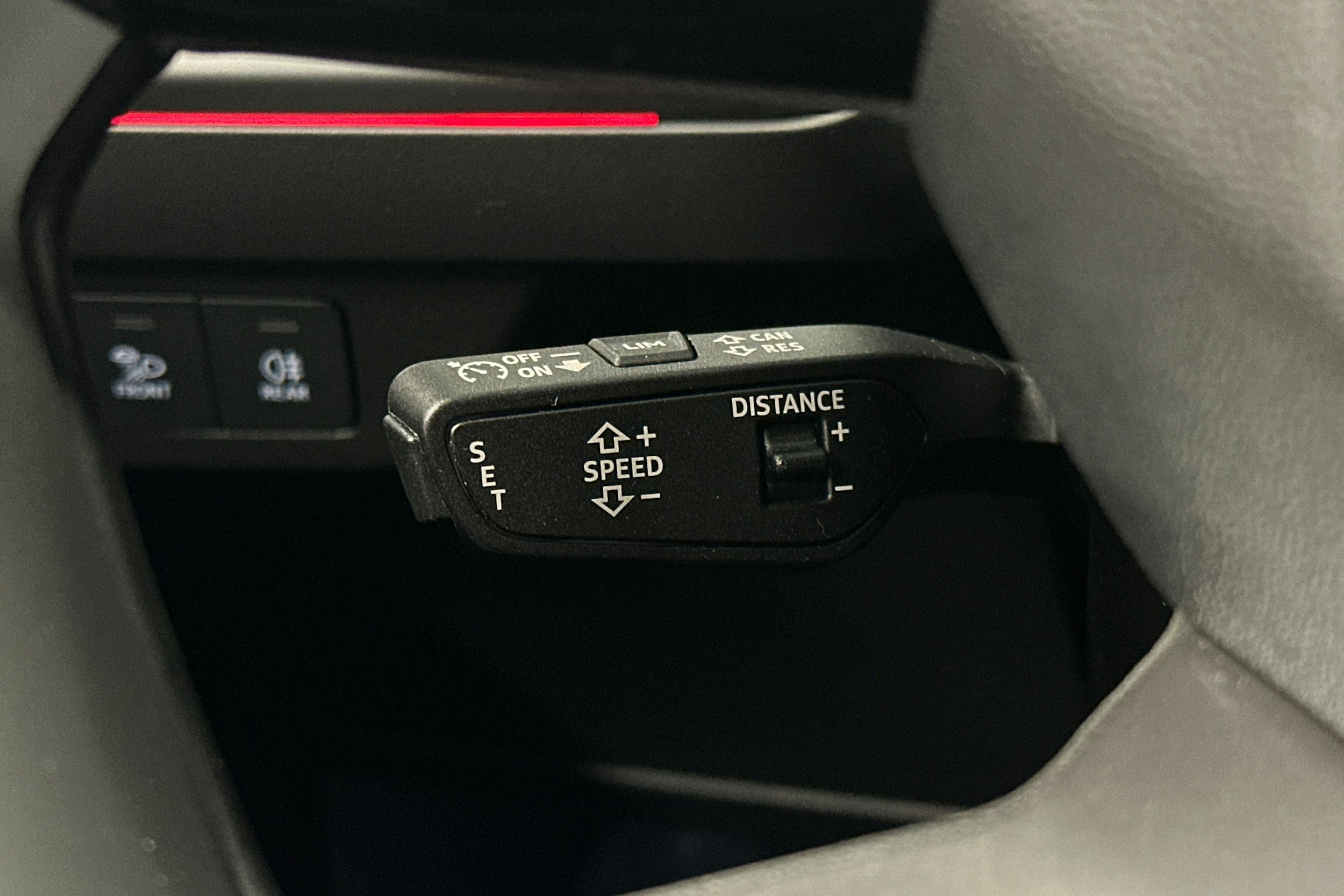 sininen Audi Q4 e-tron 2025 kuva 24.