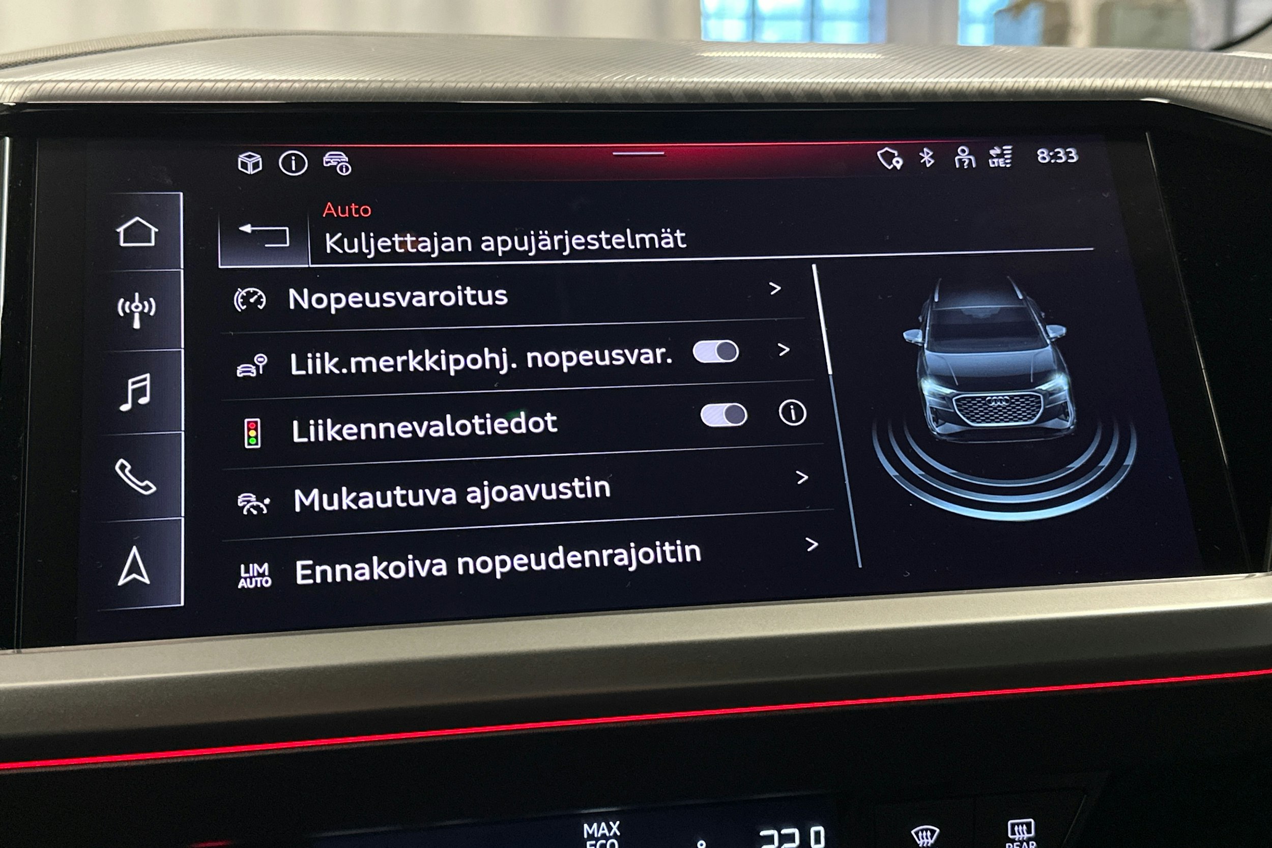 sininen Audi Q4 e-tron 2025 kuva 30.