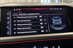 sininen Audi Q4 e-tron 2025 kuva 32.