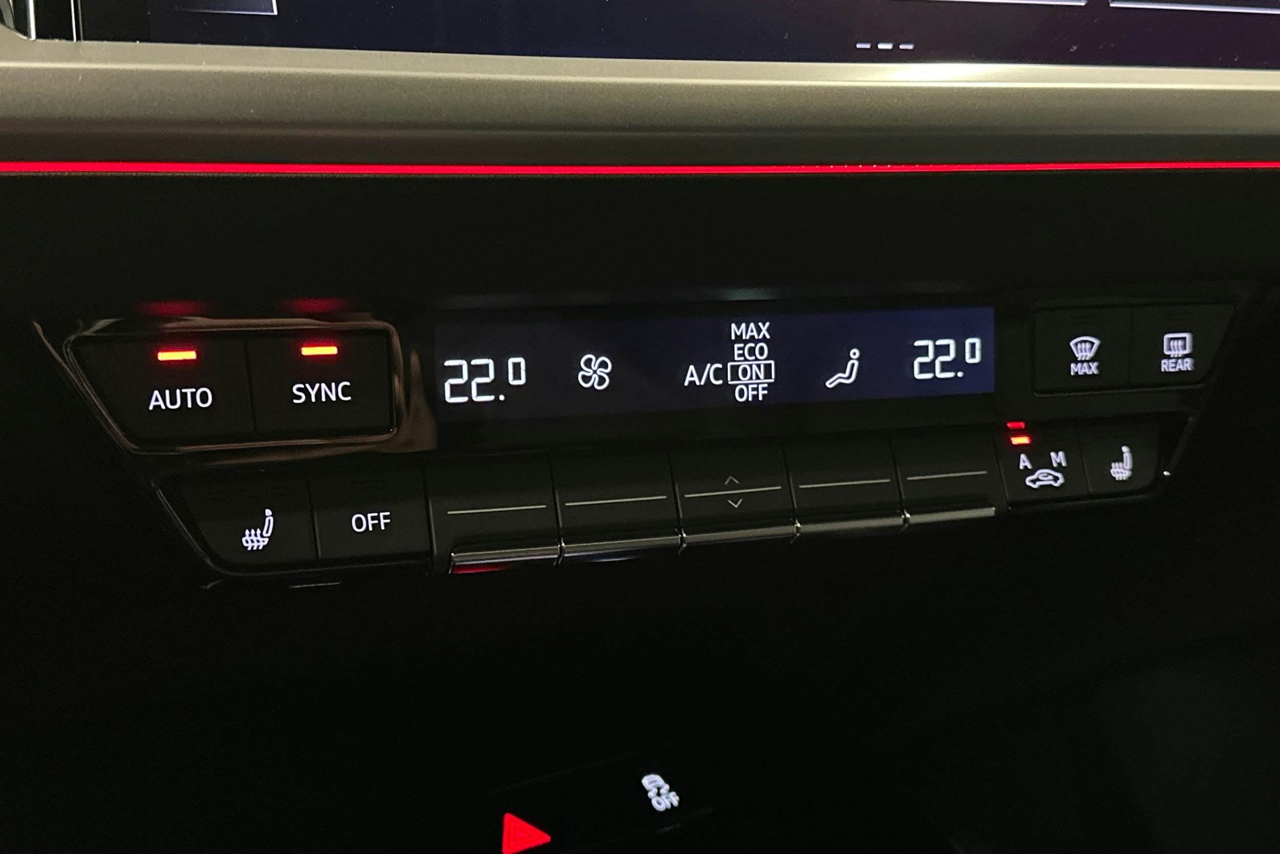 sininen Audi Q4 e-tron 2025 kuva 34.