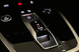 sininen Audi Q4 e-tron 2025 kuva 35.