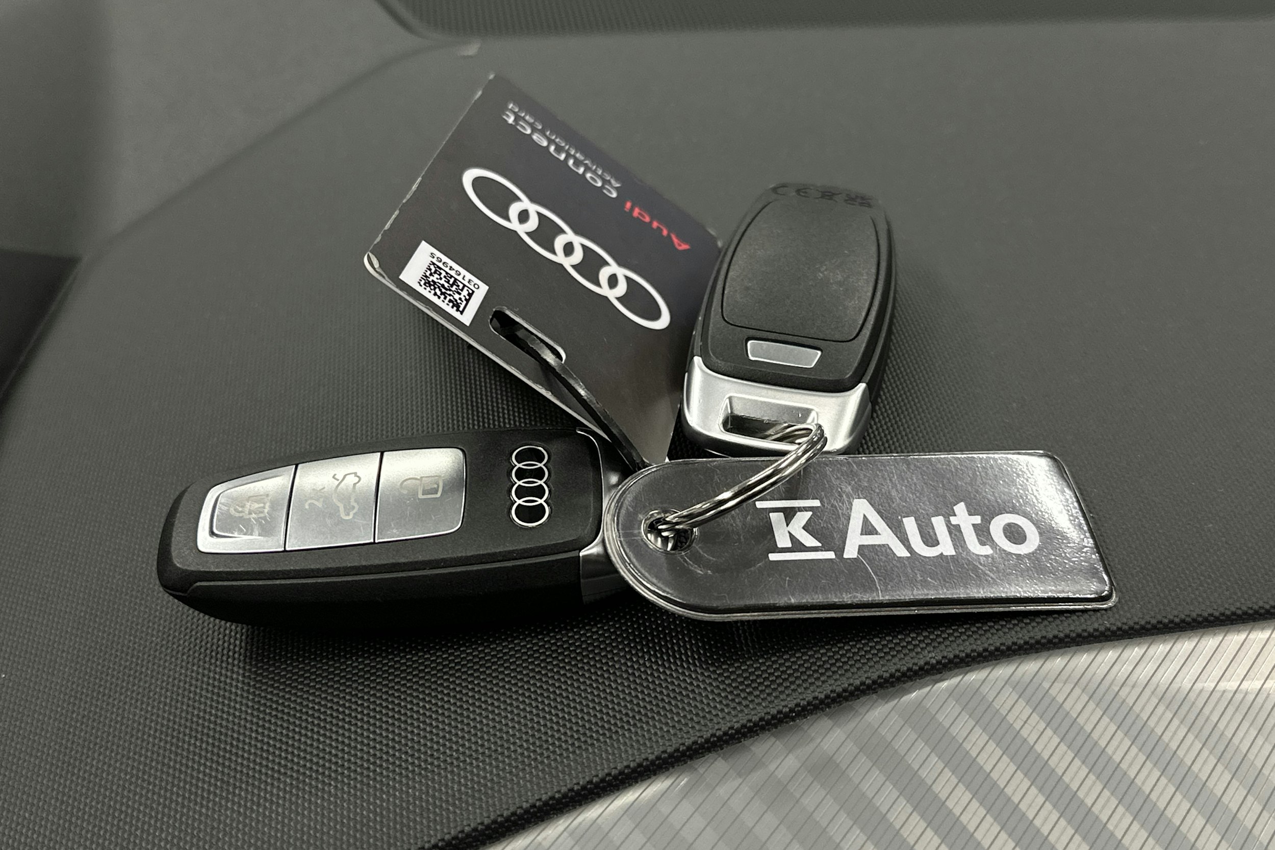 sininen Audi Q4 e-tron 2025 kuva 37.