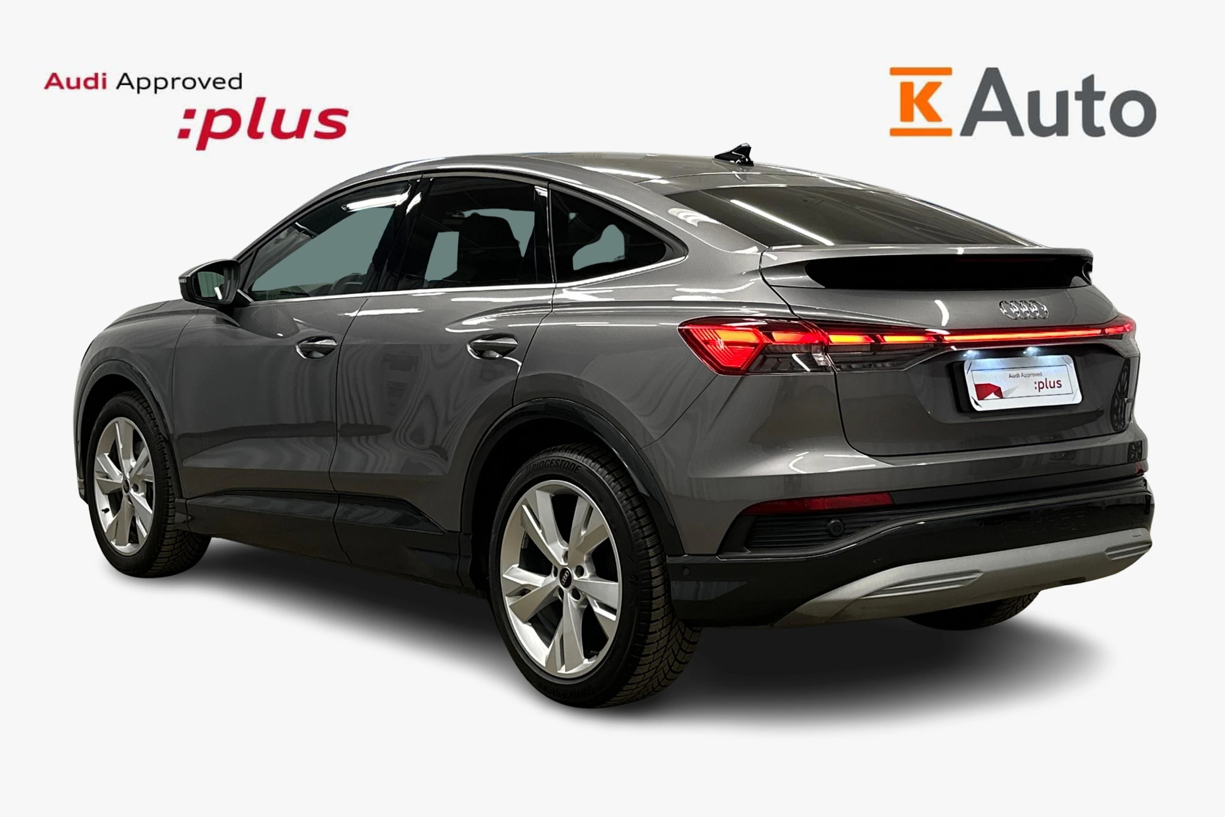 harmaa Audi Q4 e-tron 2026 kuva 2.