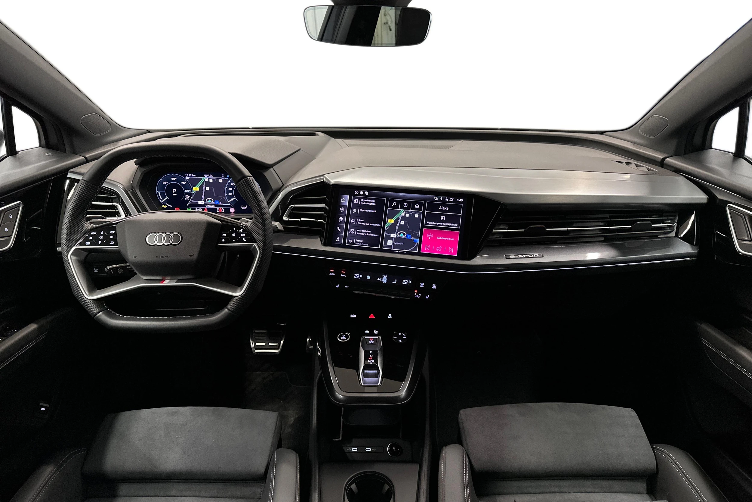 harmaa Audi Q4 e-tron 2026 kuva 7.