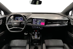 harmaa Audi Q4 e-tron 2026 kuva 7.