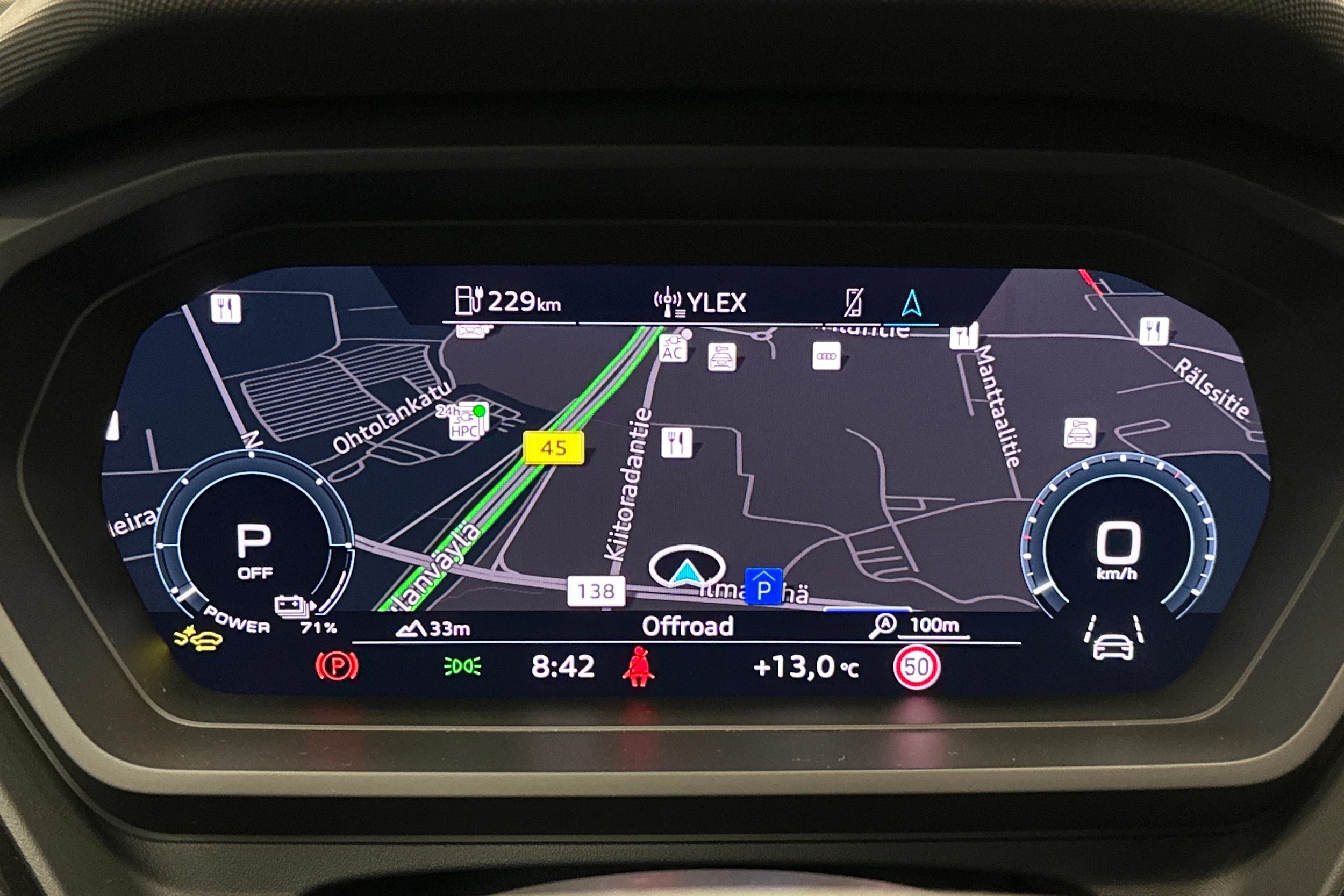 harmaa Audi Q4 e-tron 2026 kuva 20.