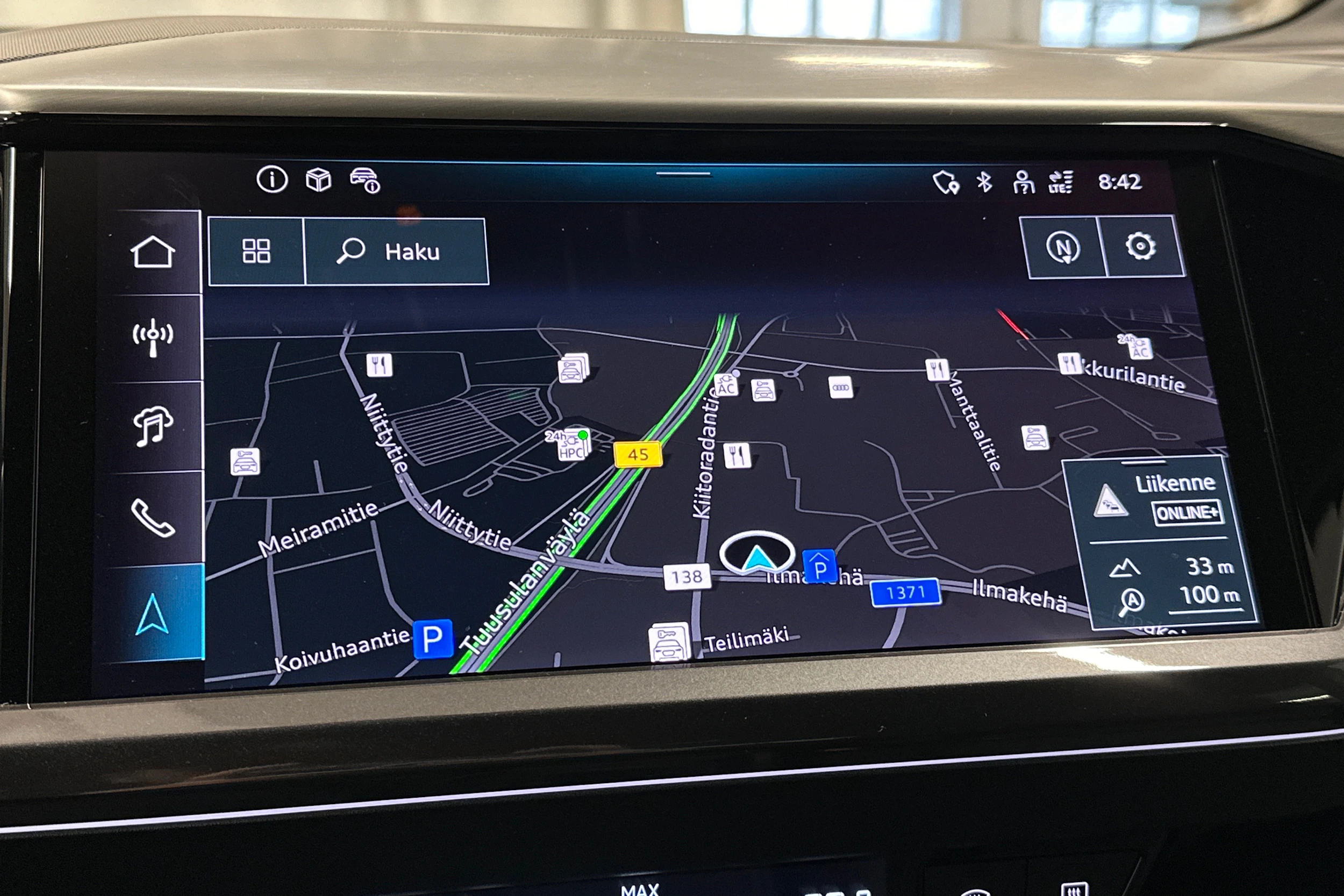 harmaa Audi Q4 e-tron 2026 kuva 23.