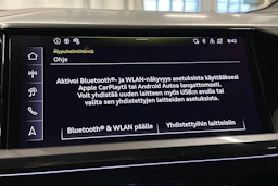 harmaa Audi Q4 e-tron 2026 kuva 24.