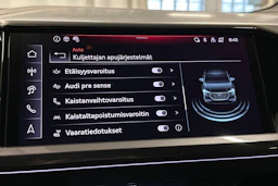 harmaa Audi Q4 e-tron 2026 kuva 27.