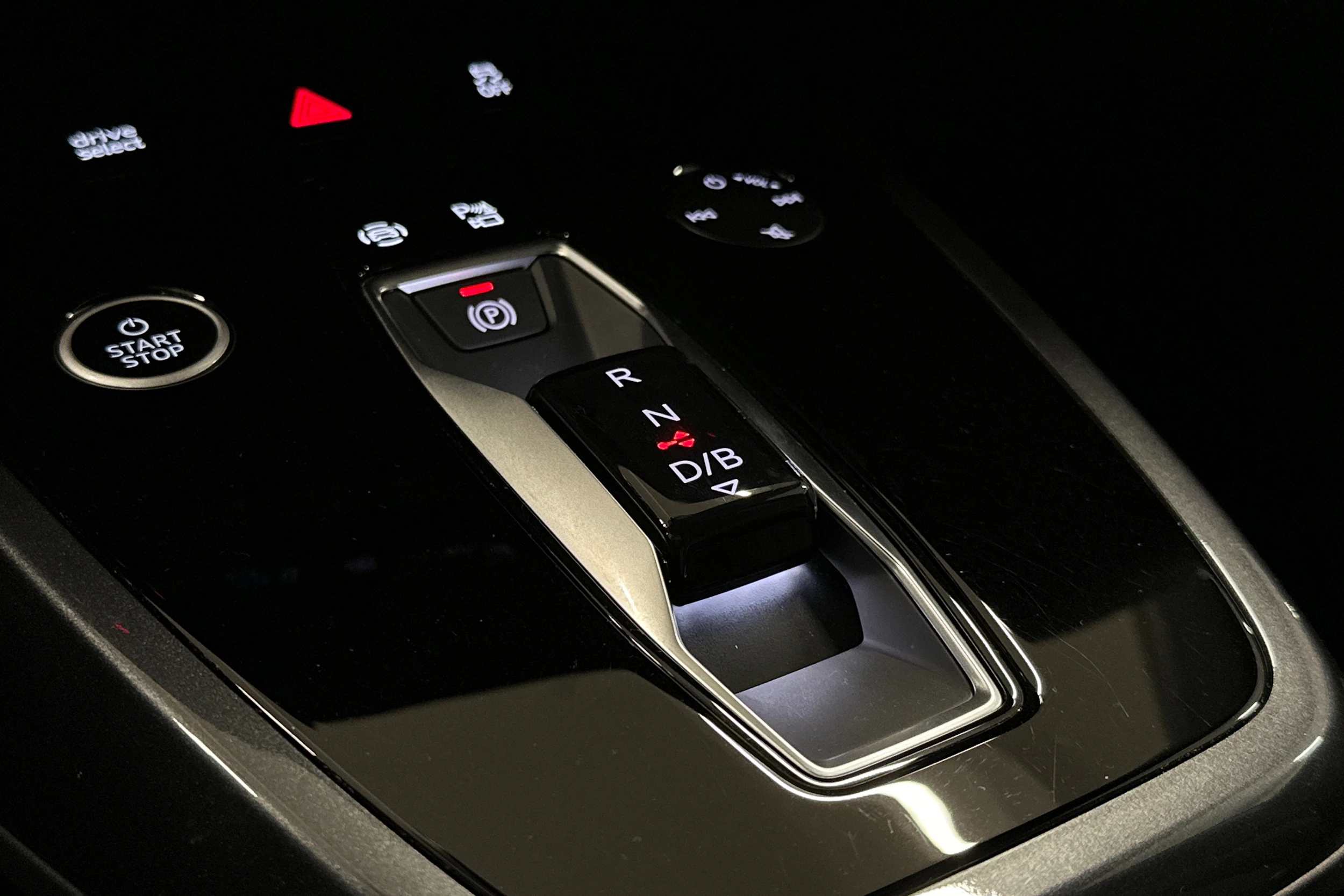 harmaa Audi Q4 e-tron 2026 kuva 31.