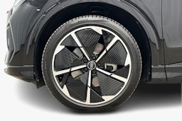 musta Audi Q4 e-tron 2025 kuva 11.