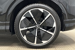 musta Audi Q4 e-tron 2025 kuva 12.