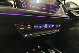 musta Audi Q4 e-tron 2025 kuva 24.