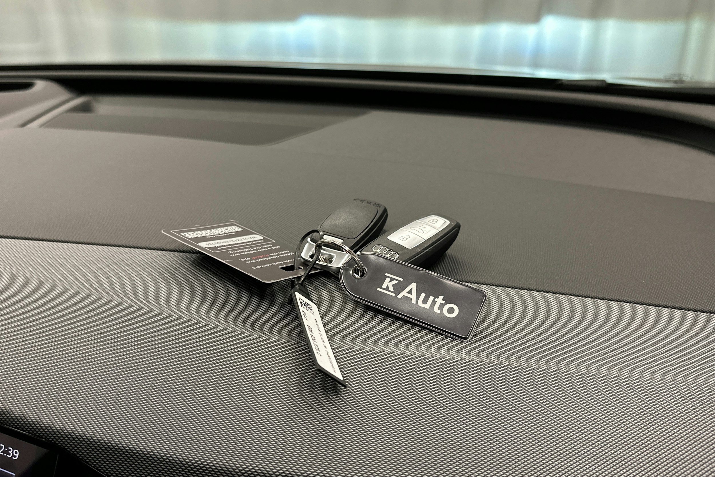 musta Audi Q4 e-tron 2025 kuva 34.