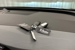 musta Audi Q4 e-tron 2025 kuva 34.