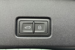 met. sininen Audi Q4 e-tron 2025 kuva 14.