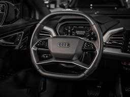 harmaa Audi Q4 e-tron 2025 kuva 18.