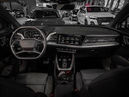 harmaa Audi Q4 e-tron 2025 kuva 21.