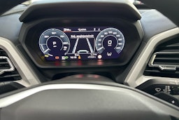 harmaa Audi Q4 e-tron 2025 kuva 12.