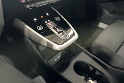 harmaa Audi Q4 e-tron 2025 kuva 18.