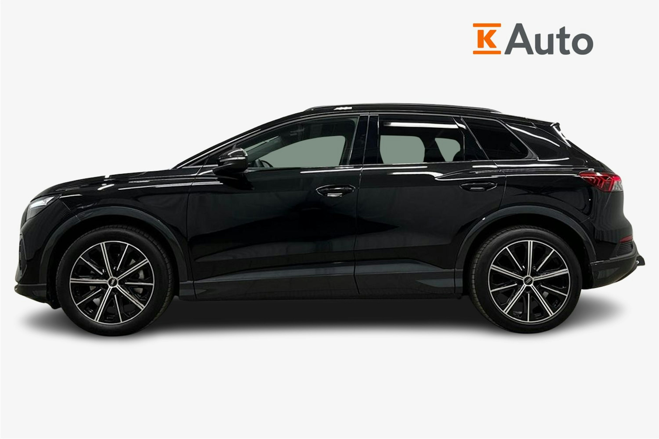musta Audi Q4 e-tron 2025 kuva 6.