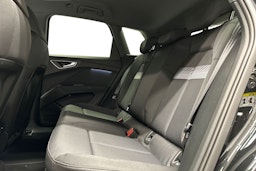 musta Audi Q4 e-tron 2025 kuva 10.