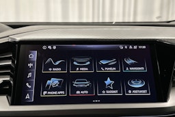 musta Audi Q4 e-tron 2025 kuva 23.