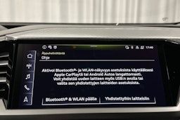 musta Audi Q4 e-tron 2025 kuva 24.