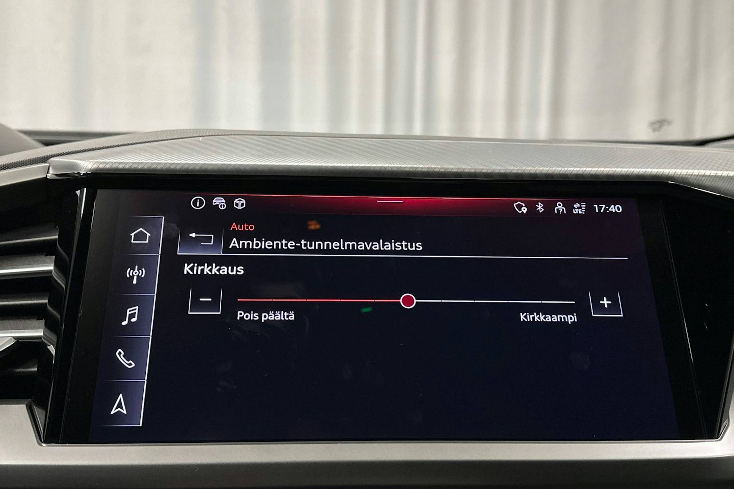 musta Audi Q4 e-tron 2025 kuva 27.