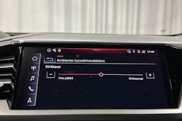 musta Audi Q4 e-tron 2025 kuva 27.