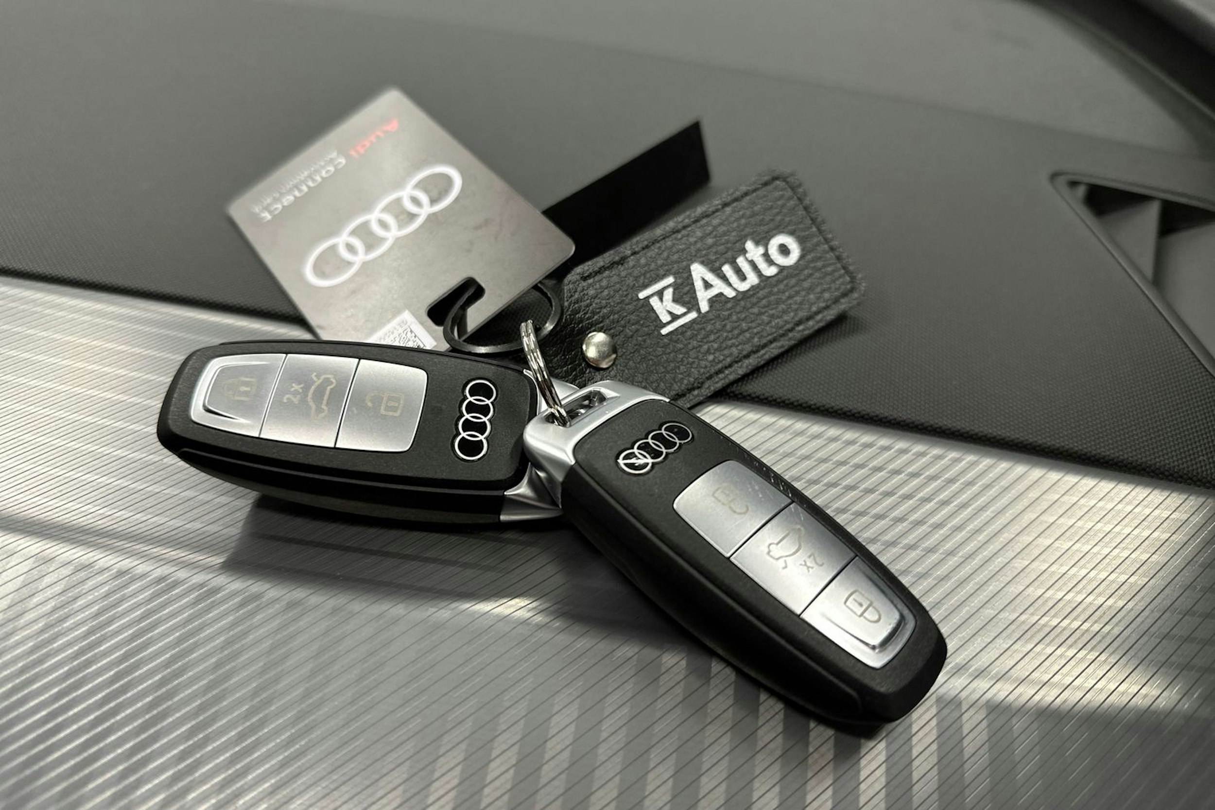 musta Audi Q4 e-tron 2025 kuva 34.